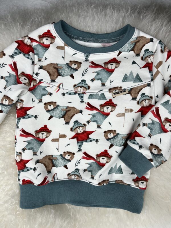 Pullover «Pullover mit Teilung - Schlittschuh Bär» Grösse 86