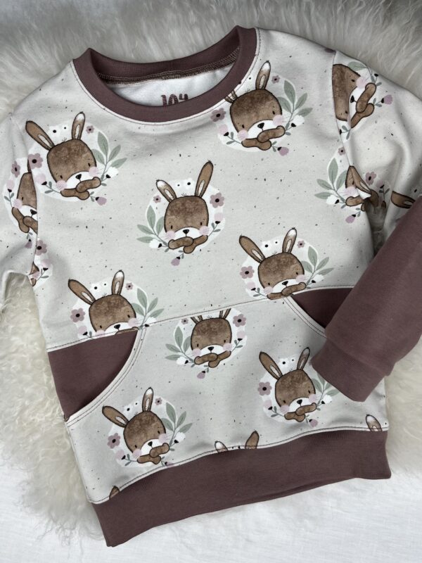 Pullover «Pullover mit Teilung und Bauchtasche - Frühlingshase» Grösse 104