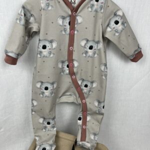 Strampler «Schlafanzug mit Füsschen - kleiner Koala» Grösse 68