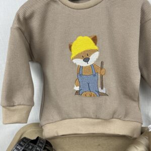 Kleider «Sweater - Waffelstrick Jersey Cacao - gestickter Baumeister Fuchs» Grösse 86