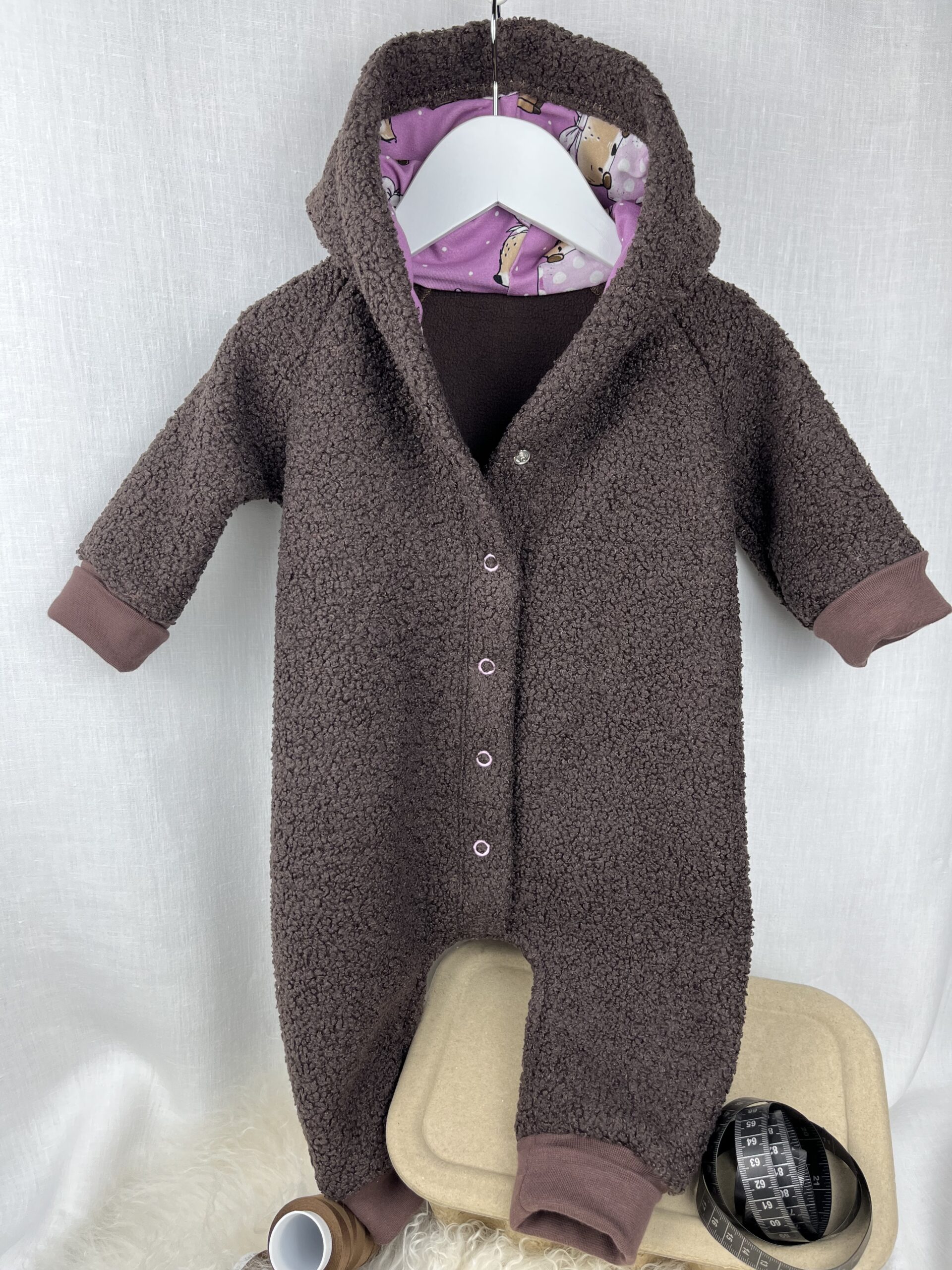 Overall «Teddy-Overall - Mocca mit Rehlina Lila» Grösse 74